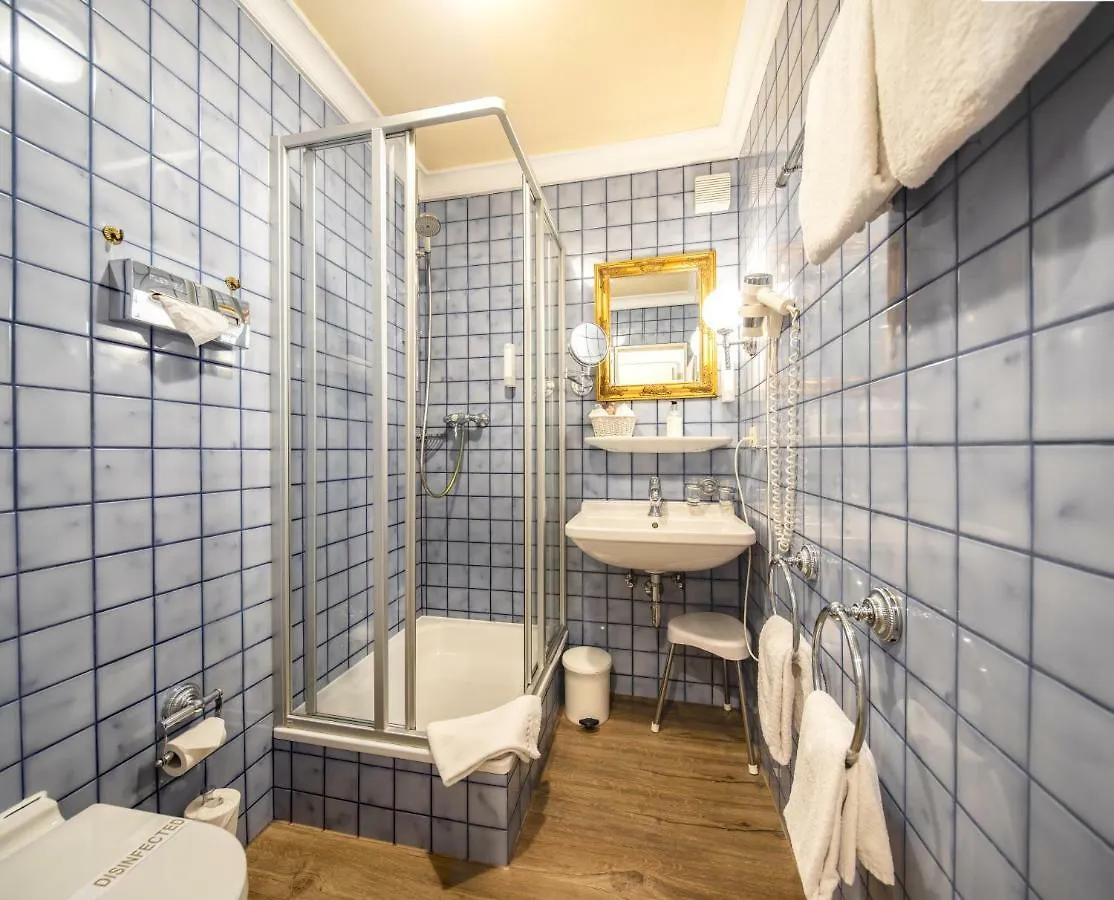 Simones Hotel Fuerstenhof Landshut 3*,